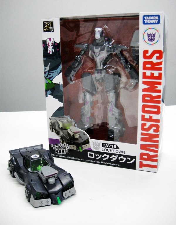 Video Review - Transformers Adventure TAV15 Lockdown